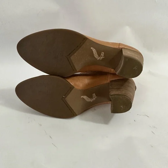 UGG booties size 9.5 - Picture 9 of 15